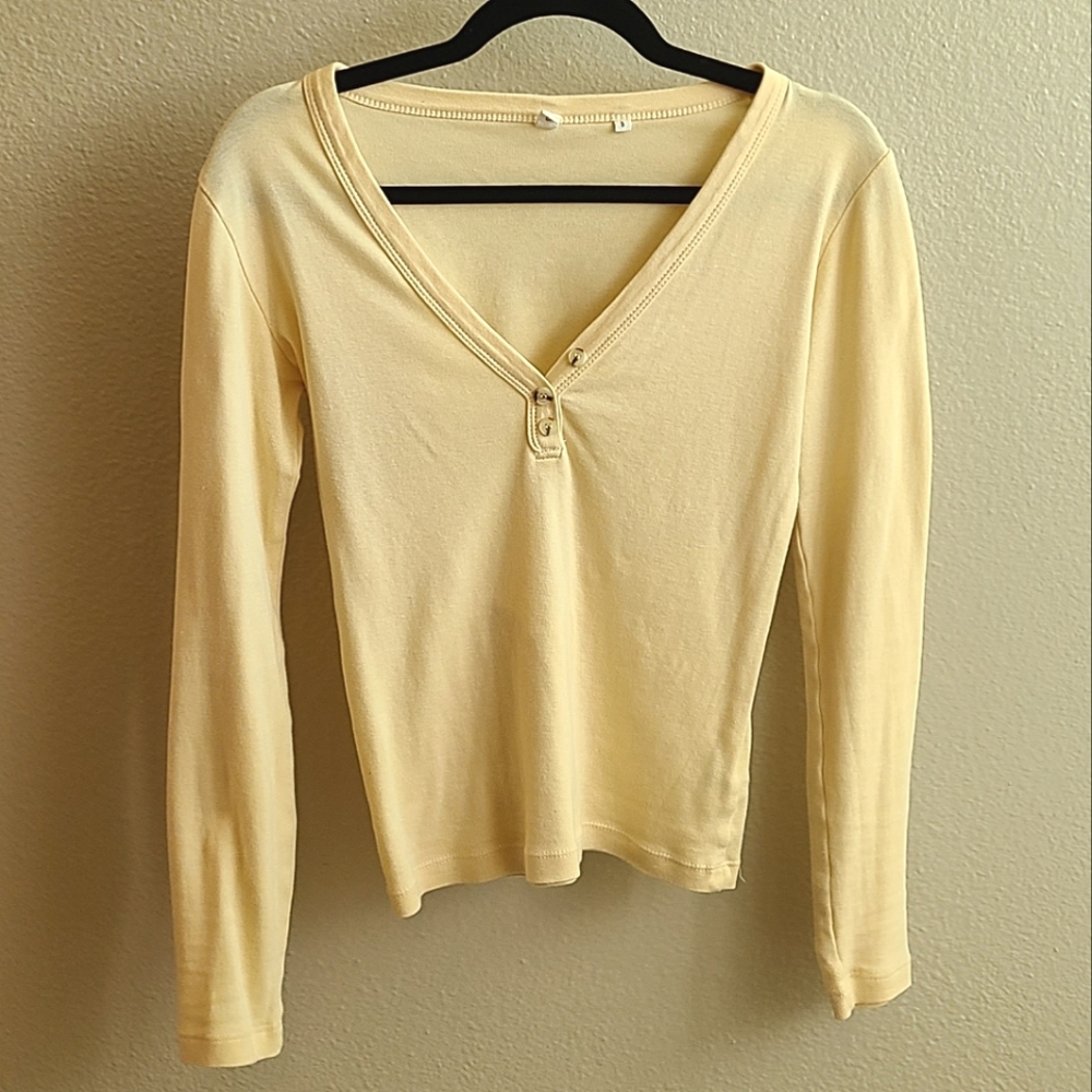 Kotn Fitted Henley, size small in alabaster
